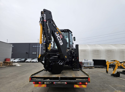 isporuka jcb 80th anniversary kombinirka jcb stroj terra jaska (4).jpg