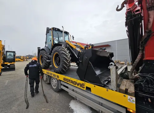isporuka jcb 80th anniversary kombinirka jcb stroj terra jaska (1).jpg